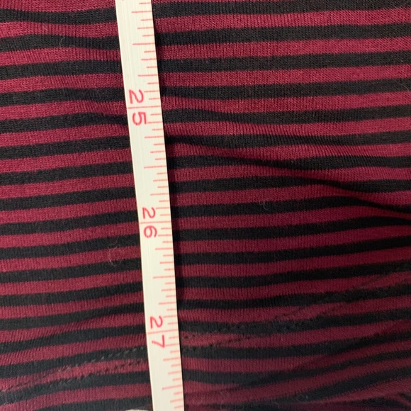 A.n.a Black and Burgundy Layering Top - Picture 13 of 16